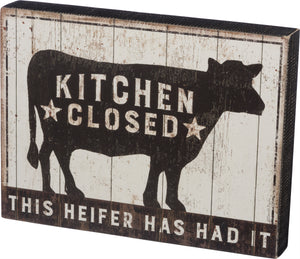 Kitchen Close Box Sign