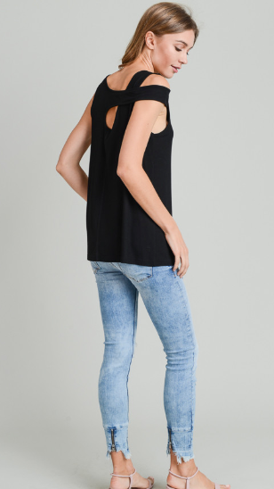 Naomi Keyhole Tank